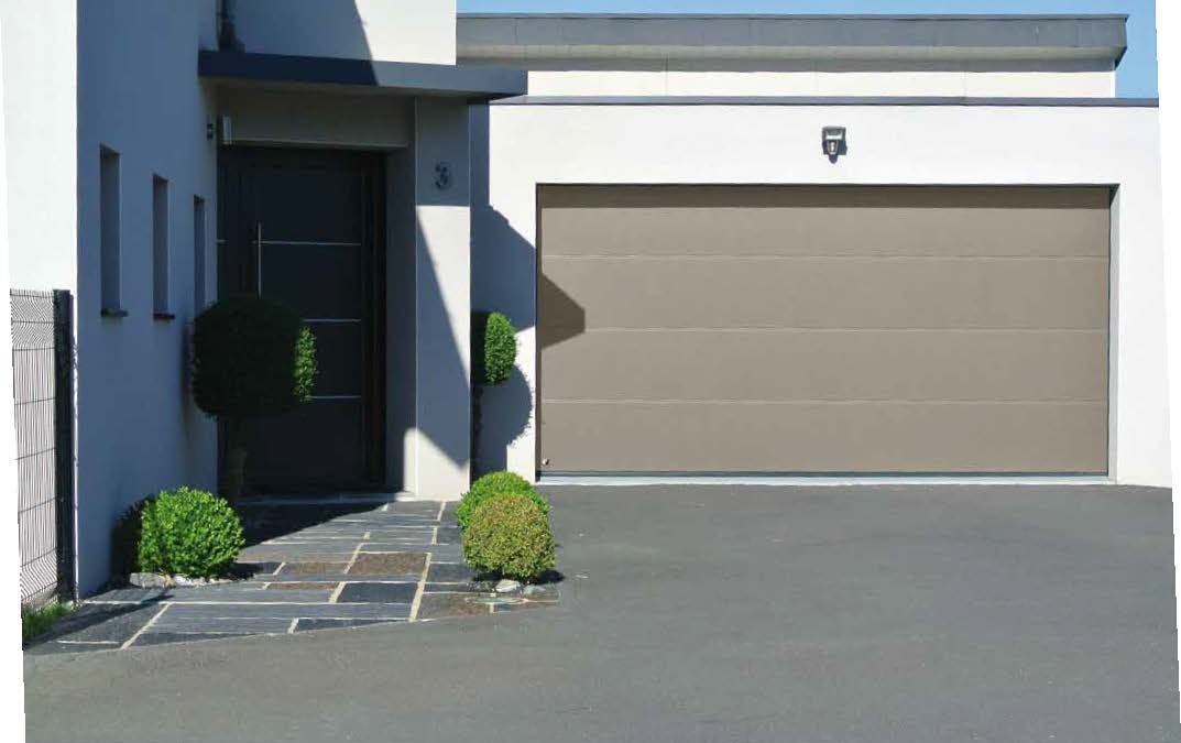 Porte de garage enroulable, sectionnelle ou latérale, quelle différence ?